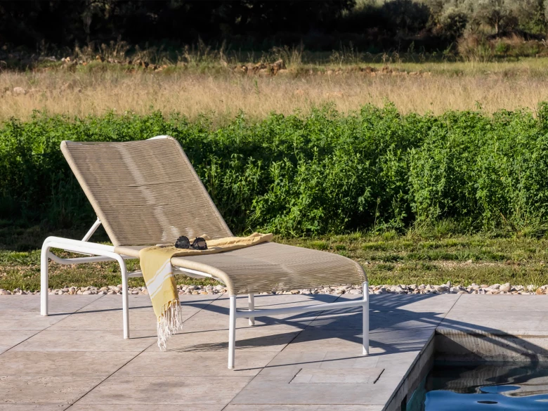 Loop sunlounger