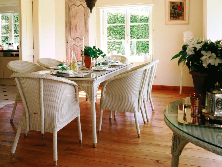 Chester dining chair