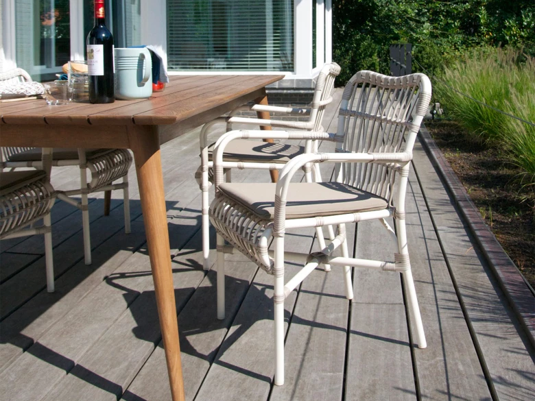 Lucy dining armchair