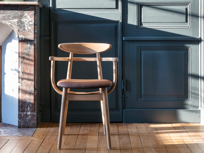 Teo armchair