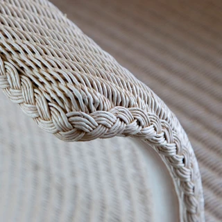 Victor dining armchair