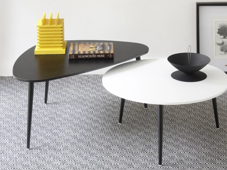 Soho Ch11 plateau noir et pieds noirs