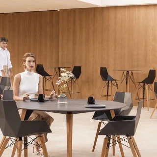 Tabouret Faz Wood avec accoudoirs (lot de 4)