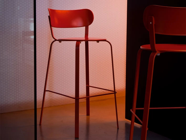 Tabouret en métal Stil S49