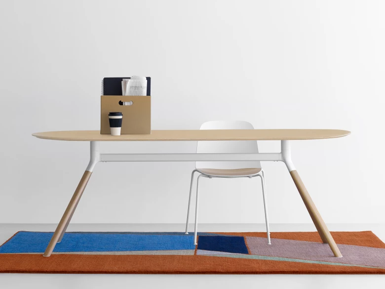 Table ovale Fork P127