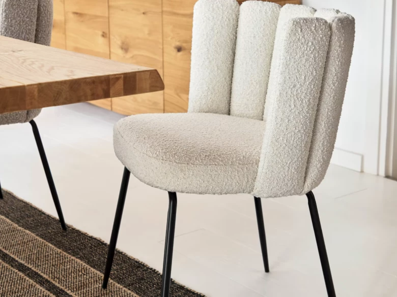 Chaise en tissu bouclette blanc Aniela