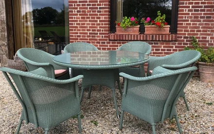 Un espace convivial en extérieur à Blonville