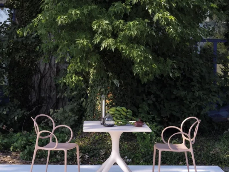 Chaise Sissi avec accoudoirs (lot de 4)