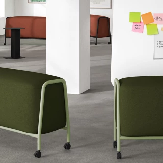 Pouf sur roulettes Boss PU en tissu marron