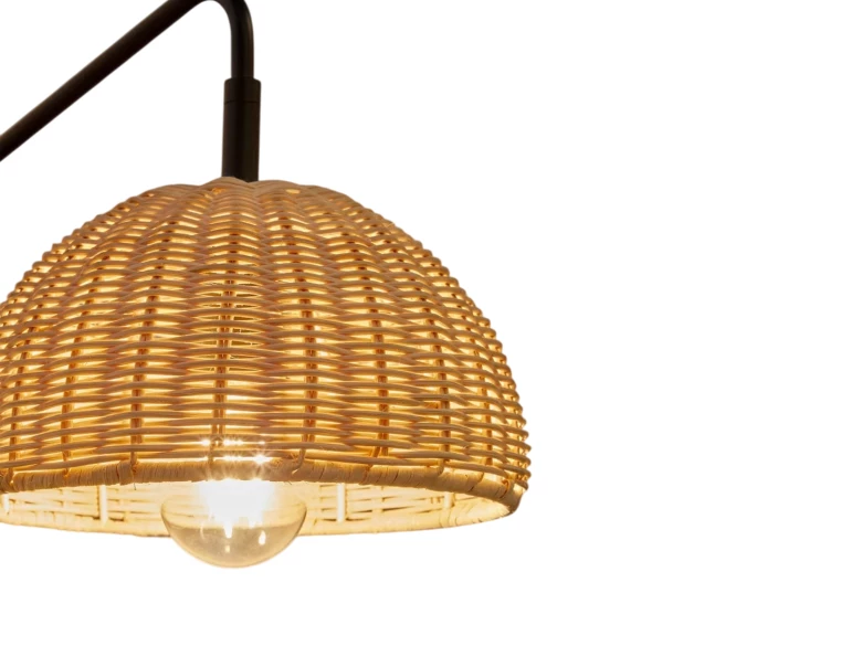 Applique Damila en métal noir et rotin