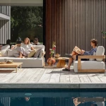 Grand salon d'angle Rafa – teck massif & tissu Mario Siesta écru - 3