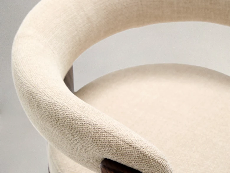 Chaise 3 pieds Granite - tissu chenille beige / bois de frêne finition foncée