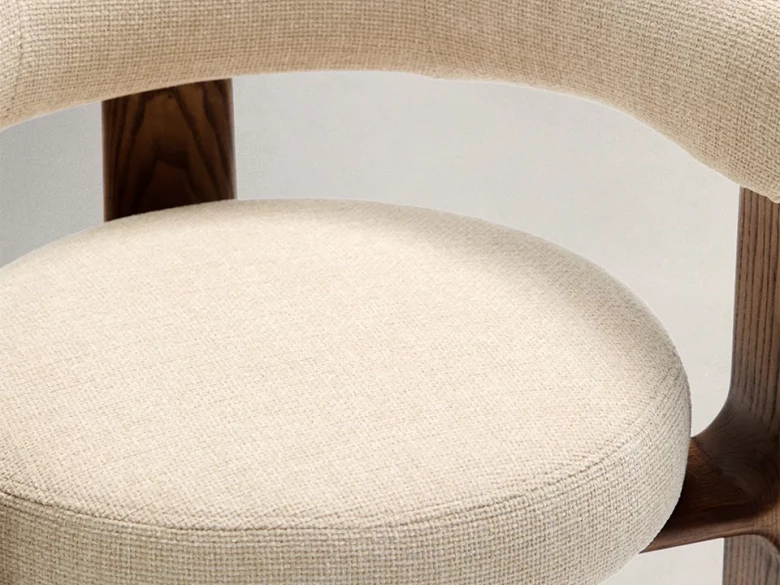 Chaise 3 pieds Granite - tissu chenille beige / bois de frêne finition foncée