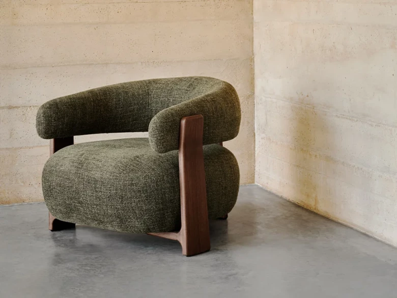 Fauteuil Granite - tissu chenille vert / bois de frêne finition foncée