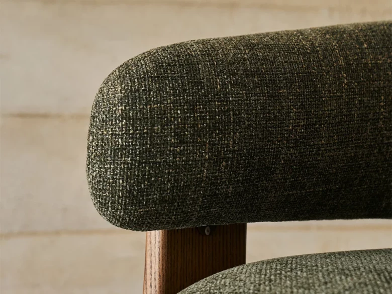 Fauteuil Granite - tissu chenille vert / bois de frêne finition foncée