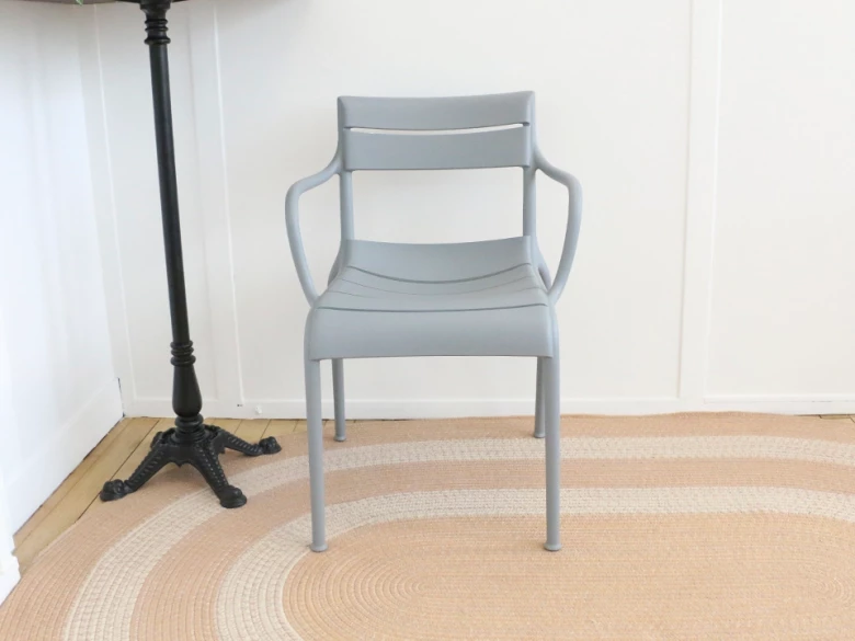 Chaise souvenir 555 - gris clair - seconde vie