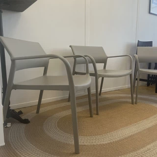 Fauteuil Ara 316 Pedrali - beige - (lot de 6) - seconde vie