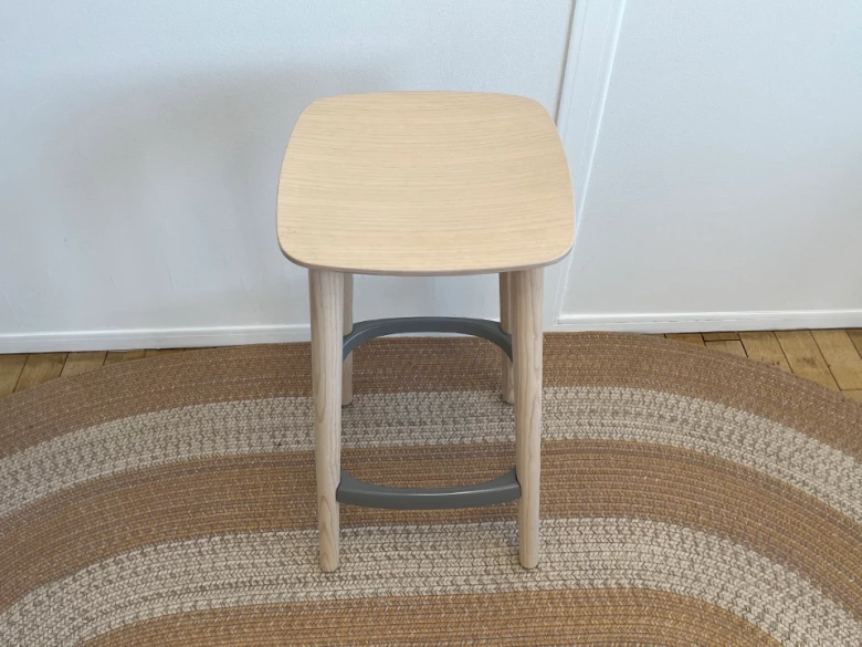 Tabouret Haut Babila 2702 Pedrali - frêne et aluminium - seconde vie