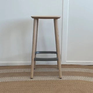 Tabouret Haut Babila 2702 Pedrali - frêne et aluminium - seconde vie