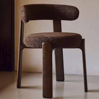 Chaise Granite - tissu chenille marron / bois de frêne finition foncée