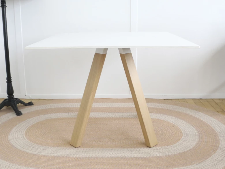 Table Carrée Arki Pedrali - 99x99 cm chêne et blanc - seconde vie