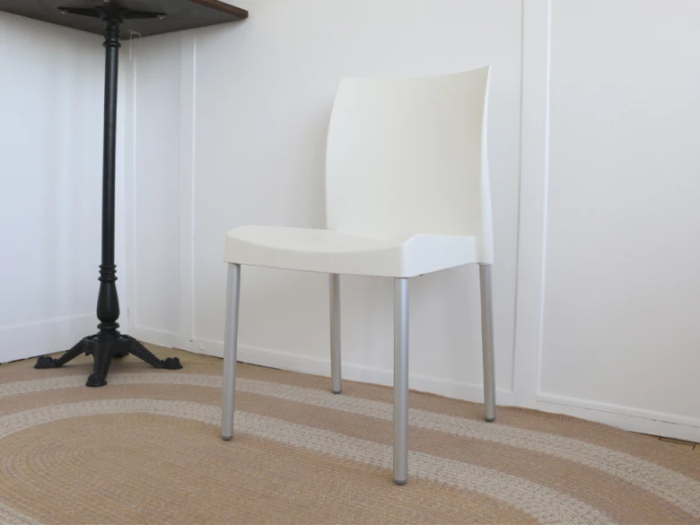 Chaise Ice 800 Pedrali - blanc ivoire - seconde vie