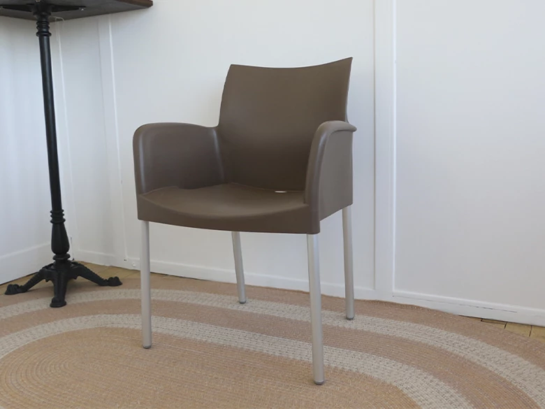 Chaise Ice 850 Pedrali - marron - seconde vie