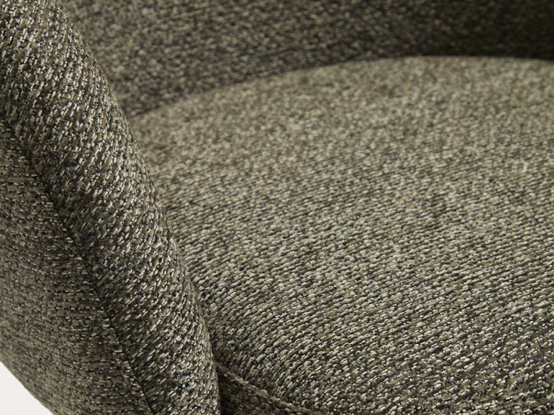 Chaise giratoire Marvin en chenille verte et pieds en chêne finition noyer